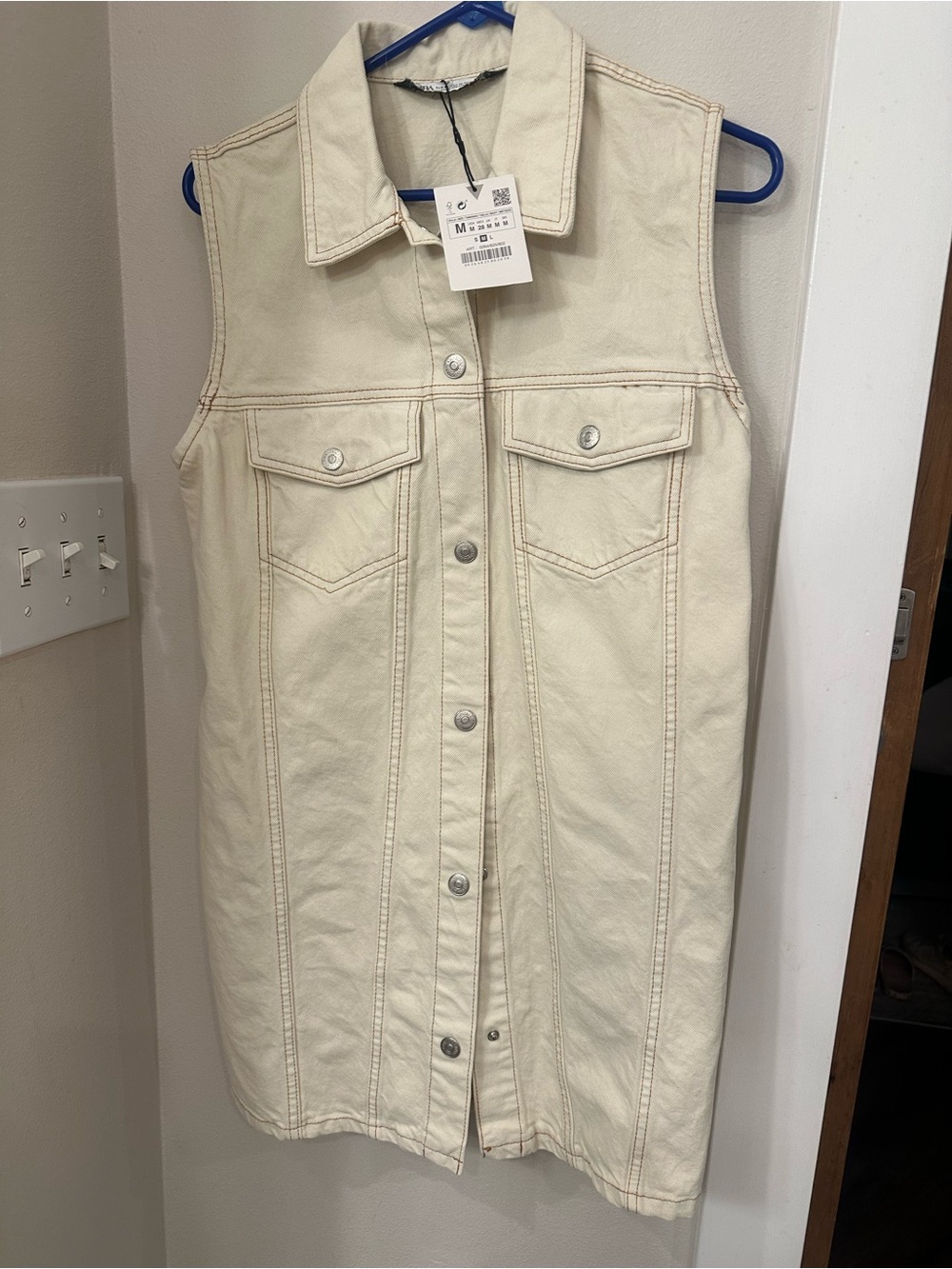Zara Sleeveless Button-Front Cream Denim Dress